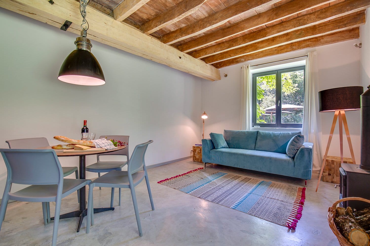 apartment-lounge-and-dining-area Separate gite apartment lounge with dining area