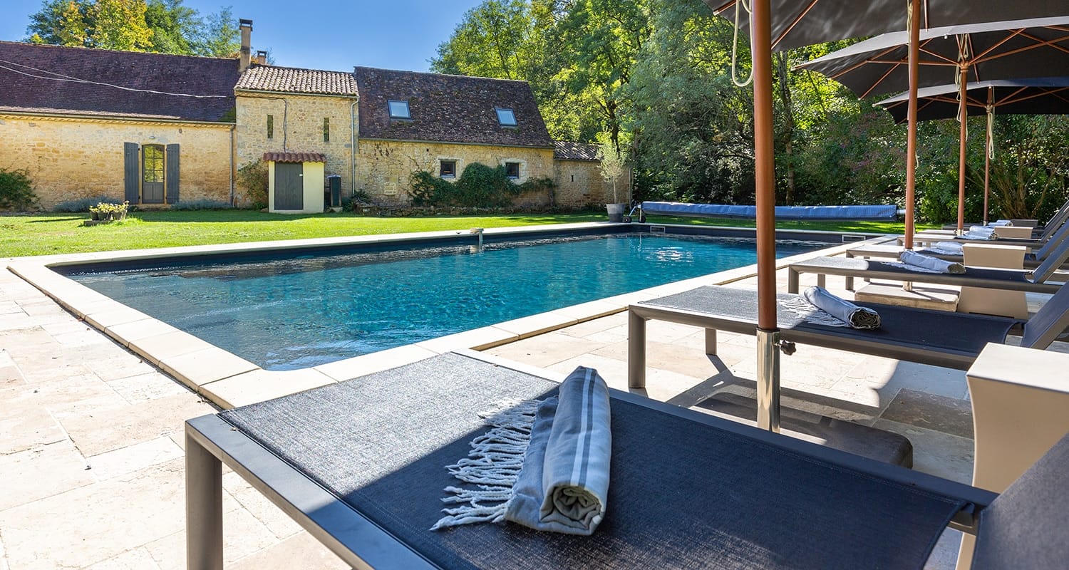 Heated Gite swimming pool with sunbeds