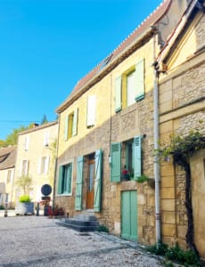 Street in Cadouin Pretty street in Cadouin, Perigord