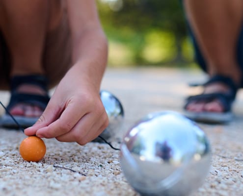 Measuring distance between Measuring distance between boules and jack