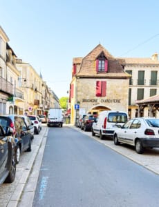 Beaumont high street High street in Beaumont-du-Perigord