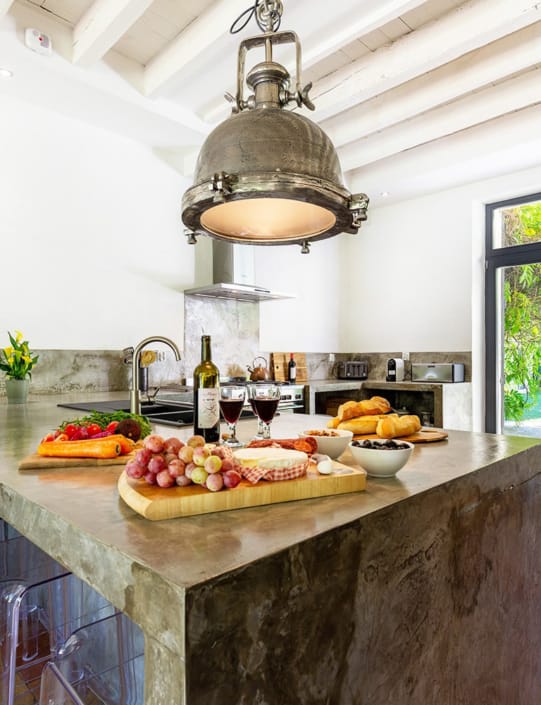 Luxury fitted kitchen Fontalbe gite luxury fitted kitchen