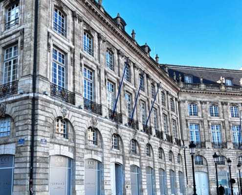 Beautiful-old-building-in-Bordeaux